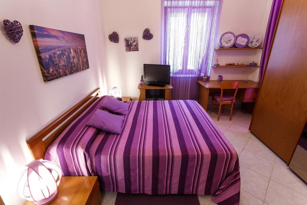 B&B L'Aurora Viola Carbonia Exterior foto